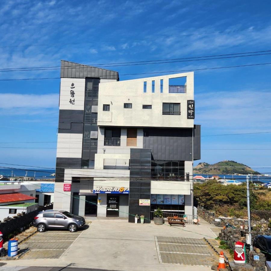 Eutteum-Won Pension Jeju Bagian luar foto