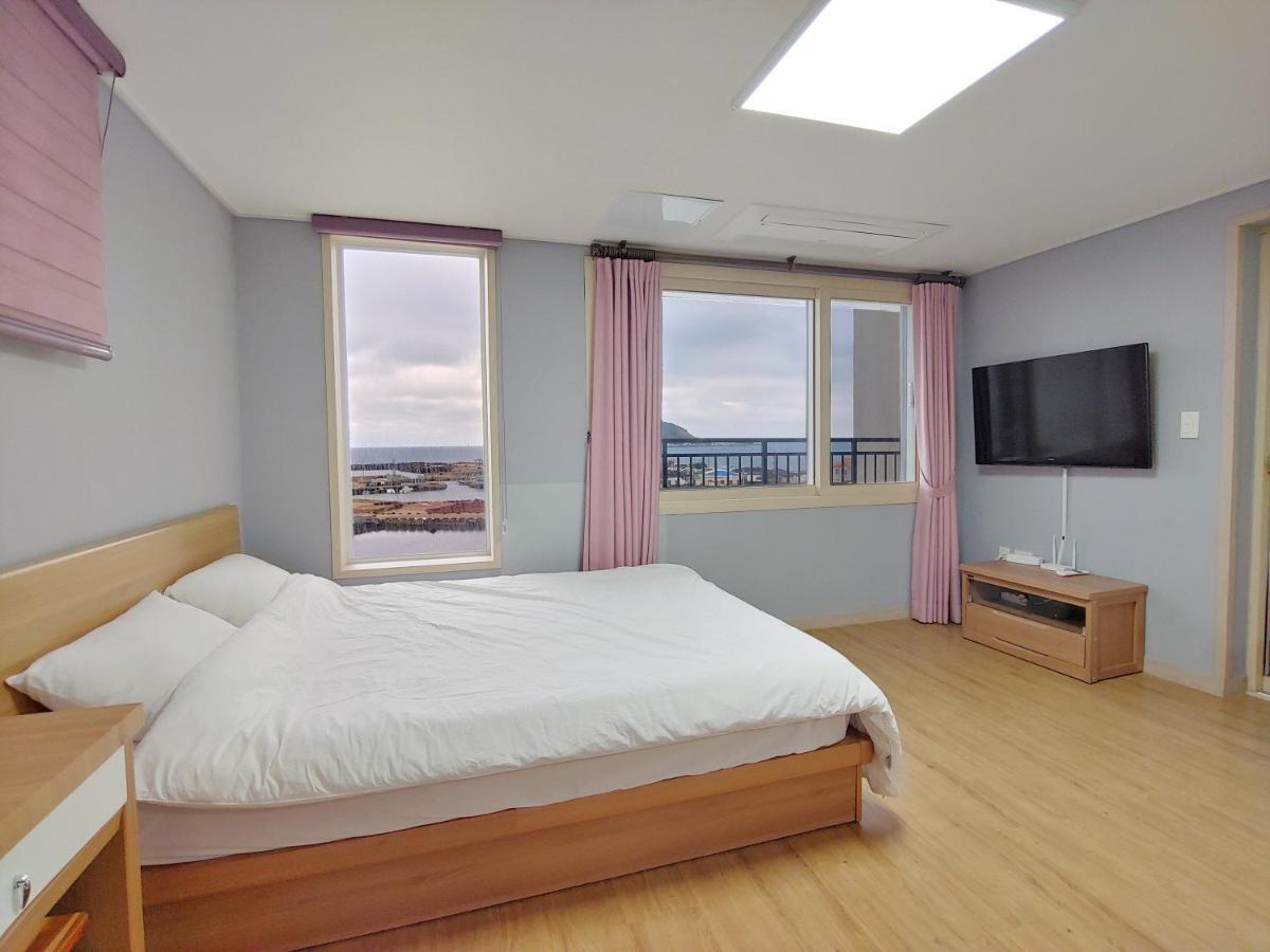 Eutteum-Won Pension Jeju Bagian luar foto
